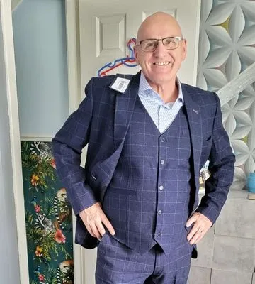 FJackets customer style — Pauline Connor (Wife)