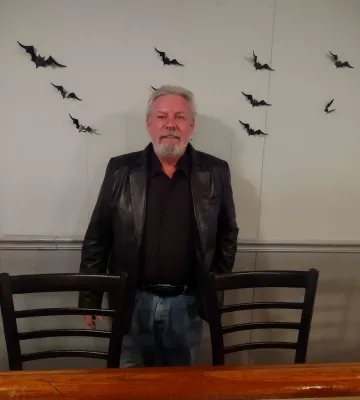 FJackets customer style — Robert Lynch