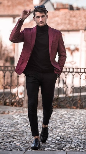 maroon-blazer-with-black-jeans.jpg